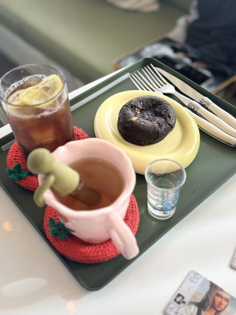 Drinks and board games at Plan B cafe in Yeosu